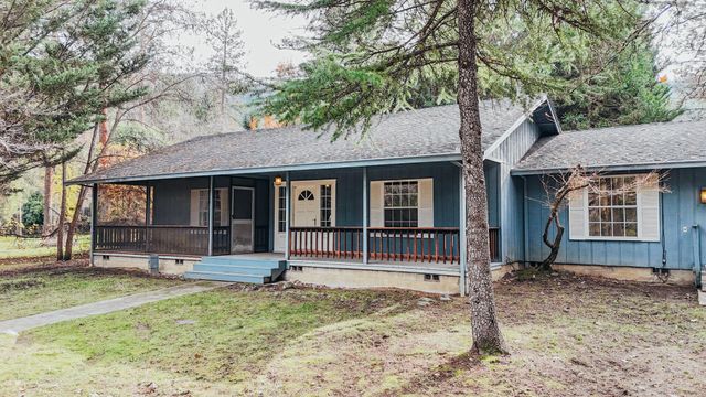 51 Pleasant Drive, Lewiston, CA 96052