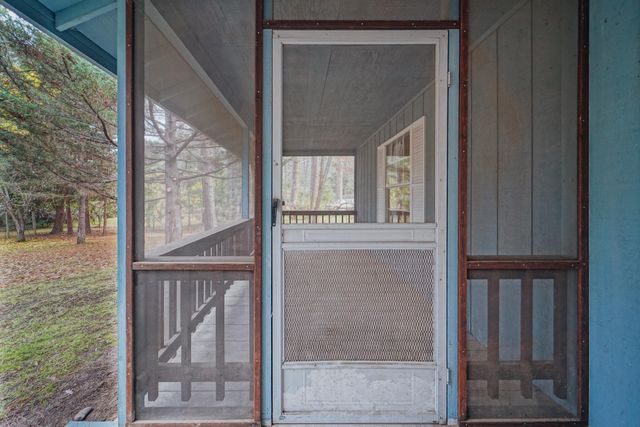 51 Pleasant Drive, Lewiston, CA 96052