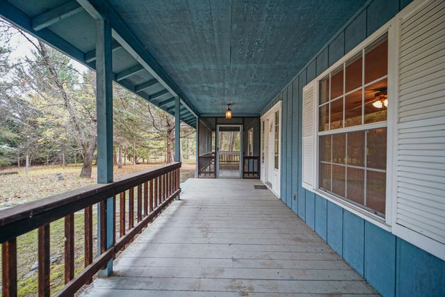 51 Pleasant Drive, Lewiston, CA 96052