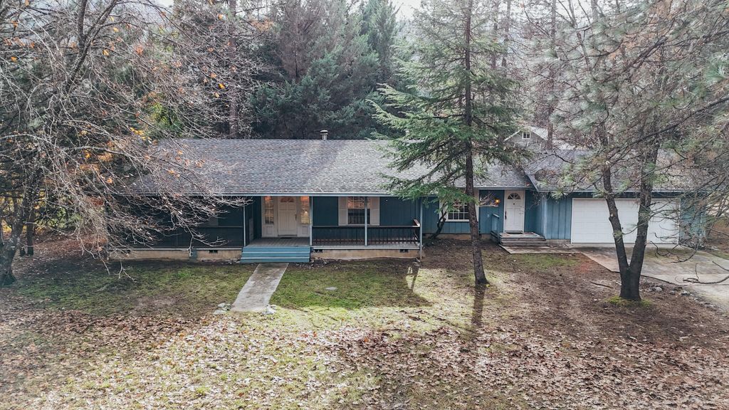 51 Pleasant Drive, Lewiston, CA 96052