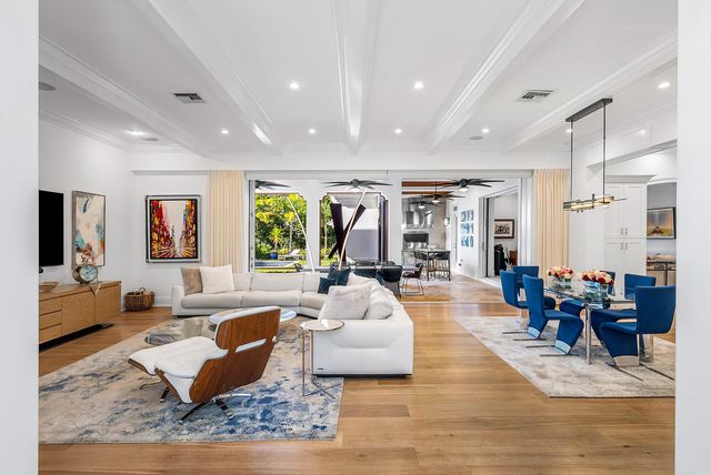 1041 Seaspray Avenue, Delray Beach, FL 33483