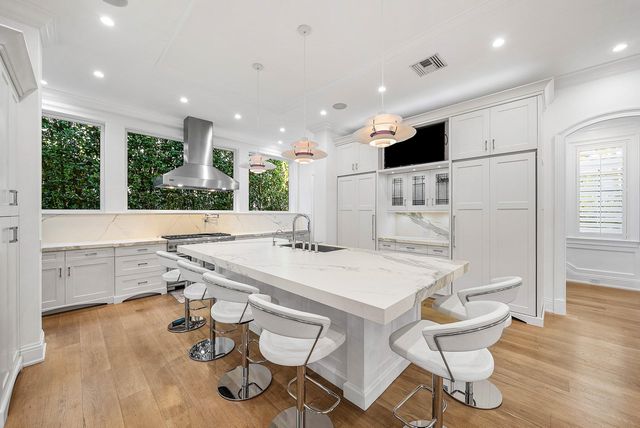 1041 Seaspray Avenue, Delray Beach, FL 33483