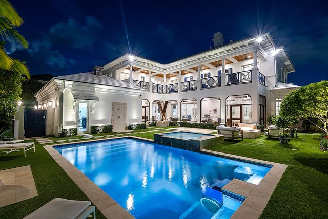 1041 Seaspray Avenue, Delray Beach, FL 33483