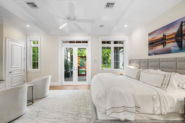 1041 Seaspray Avenue, Delray Beach, FL 33483