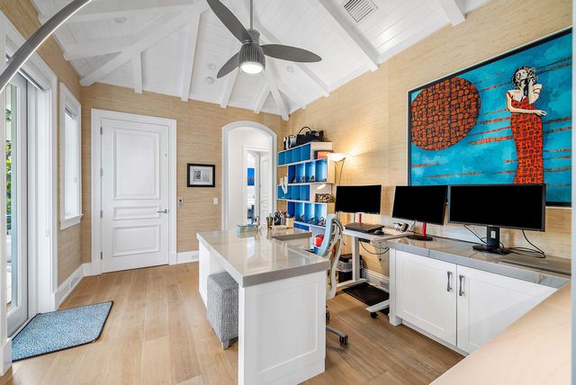 1041 Seaspray Avenue, Delray Beach, FL 33483