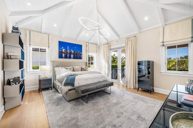 1041 Seaspray Avenue, Delray Beach, FL 33483