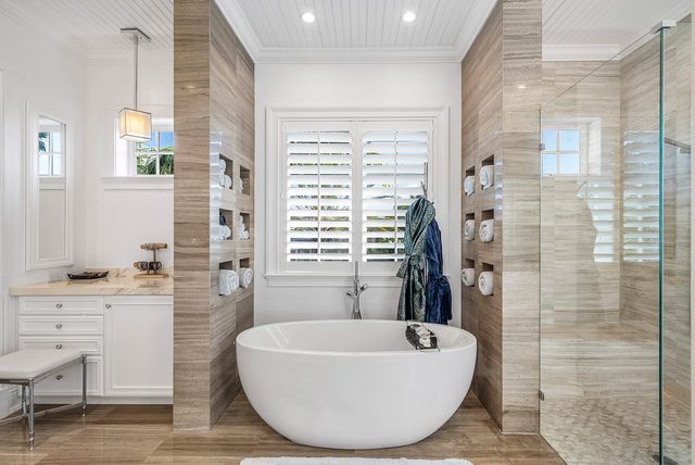 1041 Seaspray Avenue, Delray Beach, FL 33483