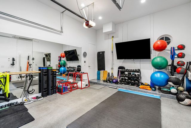 1041 Seaspray Avenue, Delray Beach, FL 33483