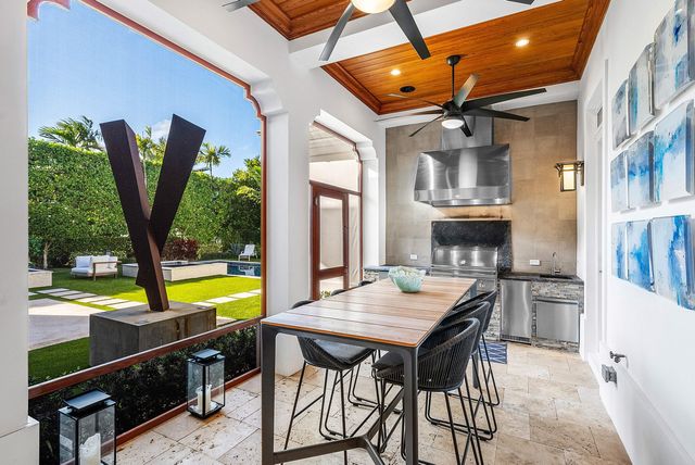 1041 Seaspray Avenue, Delray Beach, FL 33483