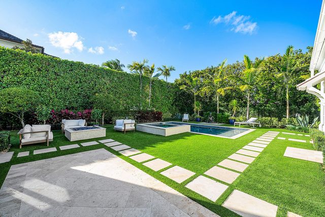 1041 Seaspray Avenue, Delray Beach, FL 33483