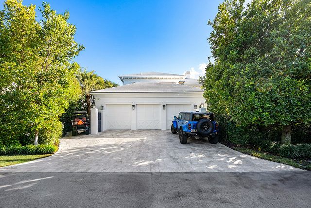 1041 Seaspray Avenue, Delray Beach, FL 33483