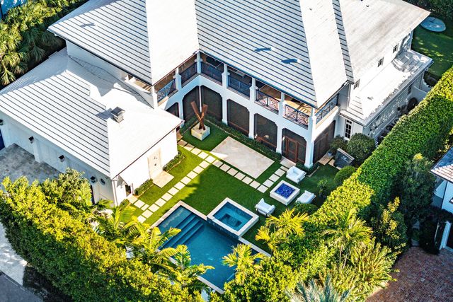 1041 Seaspray Avenue, Delray Beach, FL 33483