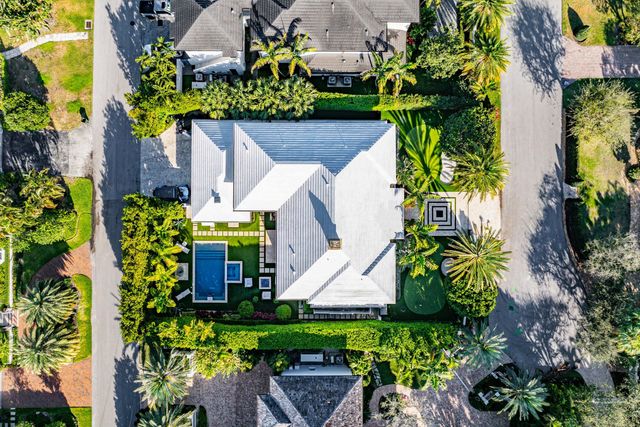 1041 Seaspray Avenue, Delray Beach, FL 33483