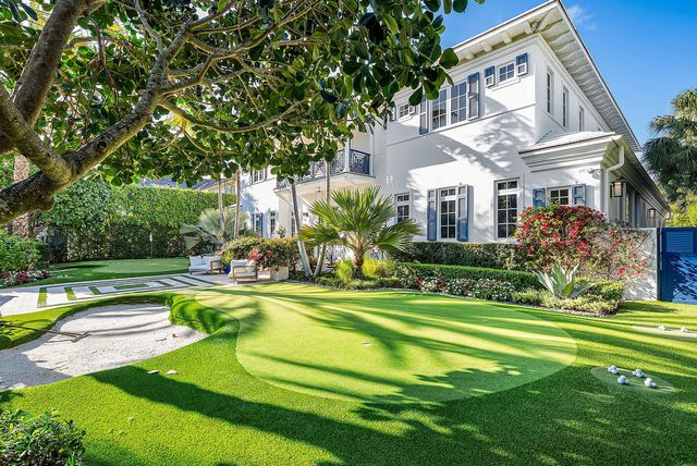 1041 Seaspray Avenue, Delray Beach, FL 33483