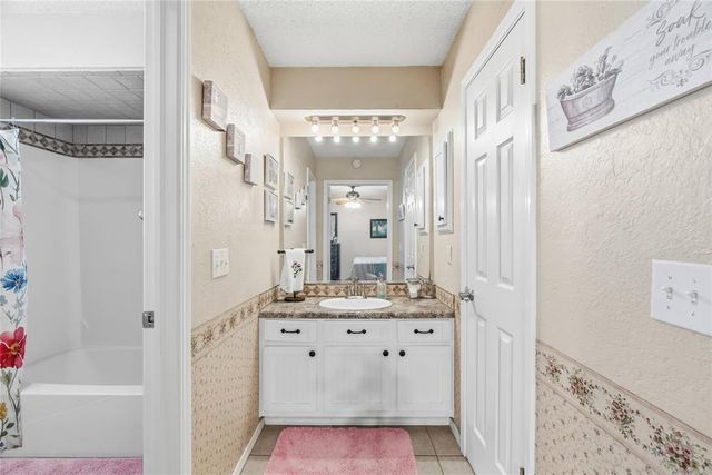 8216 Karla Lane, Oklahoma City, OK 73132