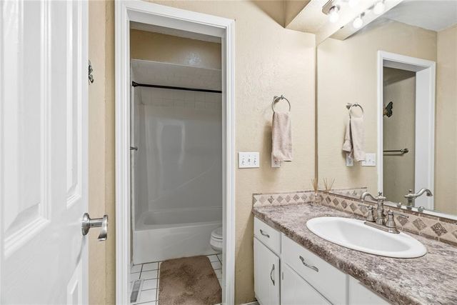 8216 Karla Lane, Oklahoma City, OK 73132