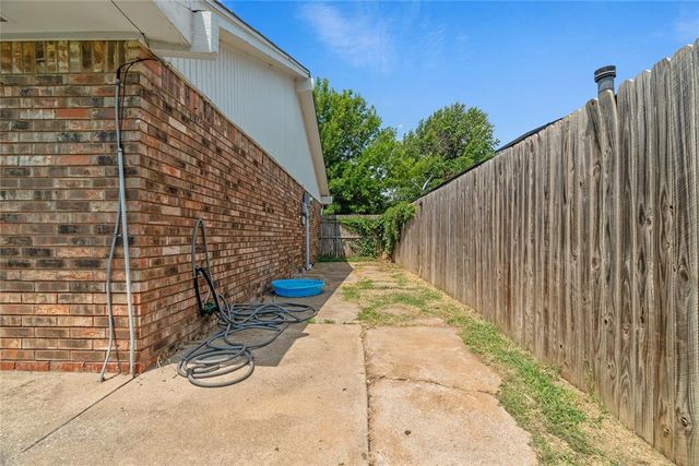 8216 Karla Lane, Oklahoma City, OK 73132