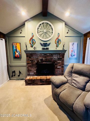 820 PIN OAK TERRACE, Jefferson City, MO 65109