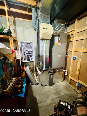 820 PIN OAK TERRACE, Jefferson City, MO 65109