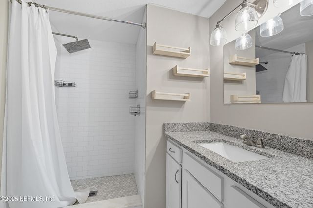 11520 GWYNFORD Lane, Jacksonville, FL 32223