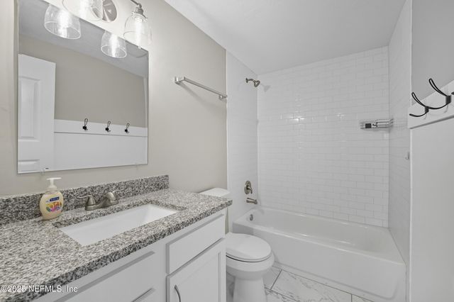 11520 GWYNFORD Lane, Jacksonville, FL 32223