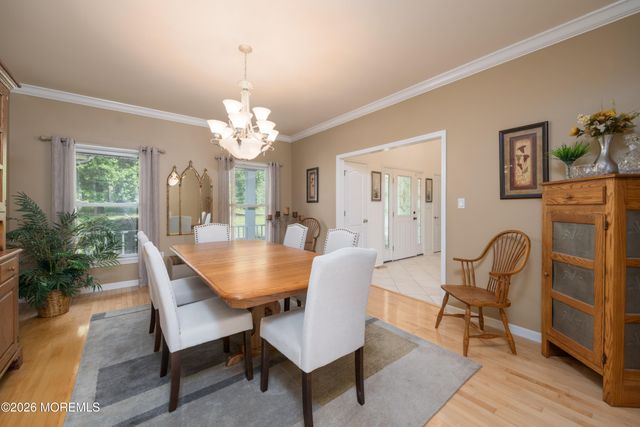 9 Rues Road, Cream Ridge, NJ 08514