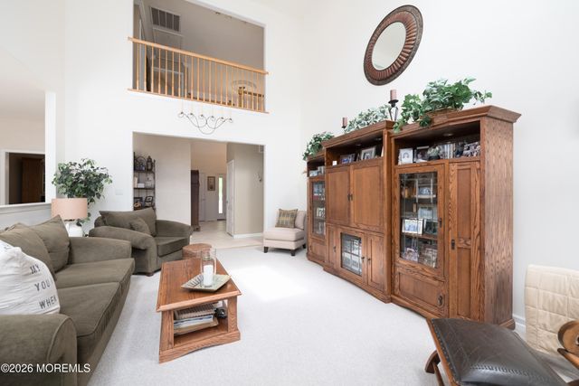 9 Rues Road, Cream Ridge, NJ 08514