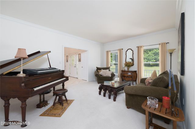 9 Rues Road, Cream Ridge, NJ 08514