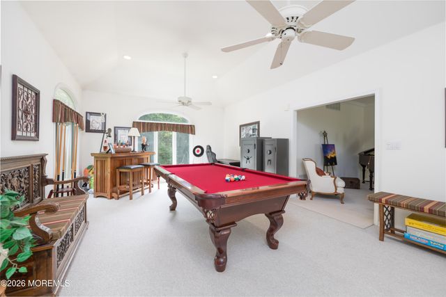 9 Rues Road, Cream Ridge, NJ 08514