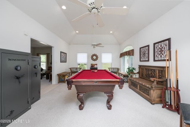 9 Rues Road, Cream Ridge, NJ 08514