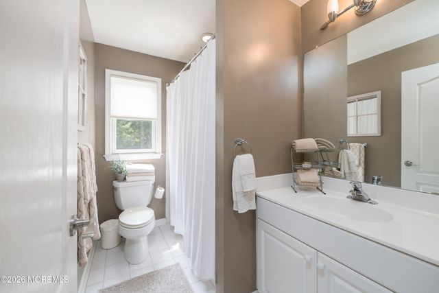 9 Rues Road, Cream Ridge, NJ 08514