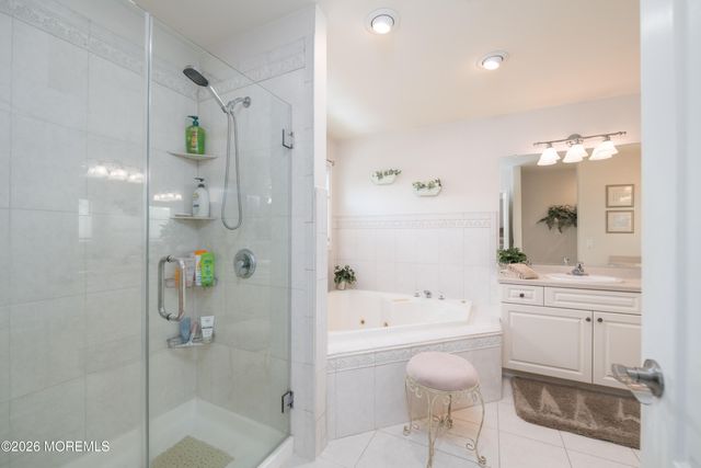 9 Rues Road, Cream Ridge, NJ 08514