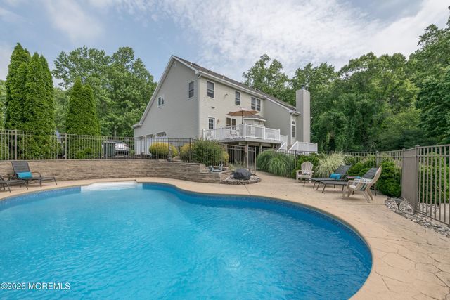 9 Rues Road, Cream Ridge, NJ 08514
