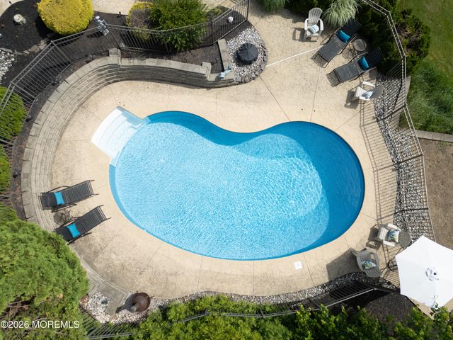 9 Rues Road, Cream Ridge, NJ 08514