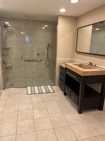 2 Bay Club Drive 8V, Bayside, NY 11360