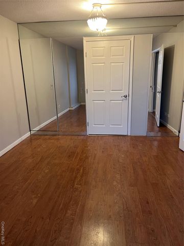 2 Bay Club Drive 8V, Bayside, NY 11360