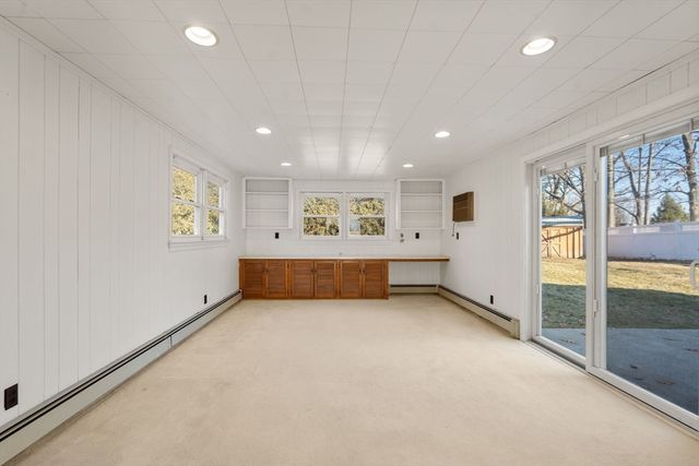 8 Stanley St, Natick, MA 01760