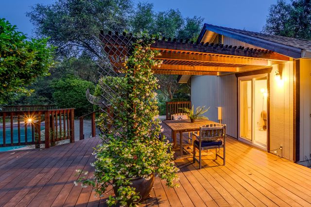 22998 Cottage Hill Dr, Grass Valley, CA 95949