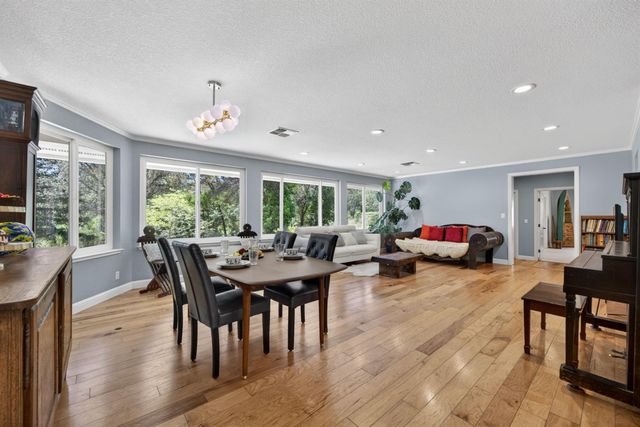 22998 Cottage Hill Dr, Grass Valley, CA 95949