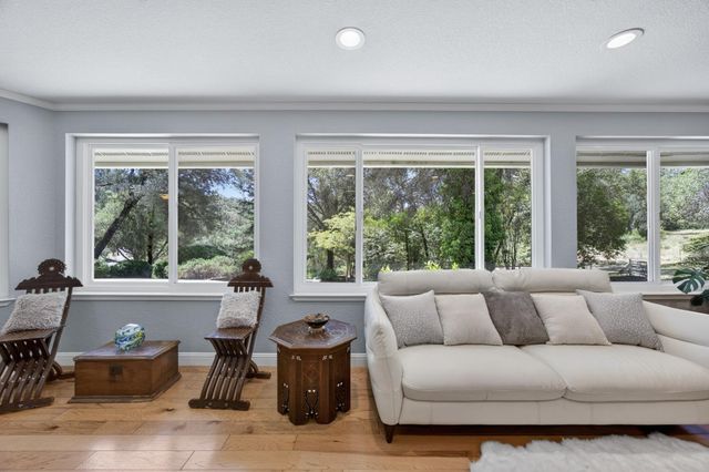 22998 Cottage Hill Dr, Grass Valley, CA 95949
