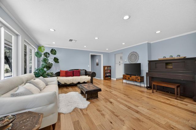 22998 Cottage Hill Dr, Grass Valley, CA 95949
