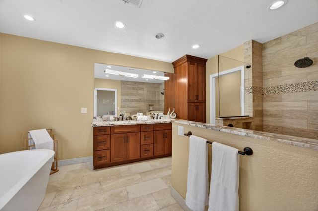 22998 Cottage Hill Dr, Grass Valley, CA 95949
