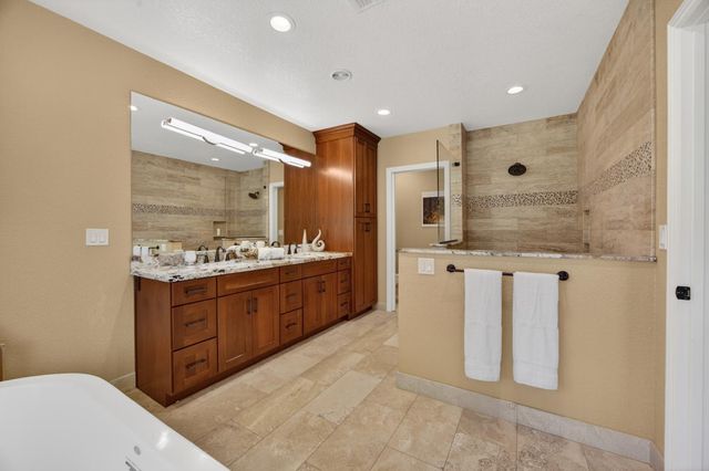 22998 Cottage Hill Dr, Grass Valley, CA 95949