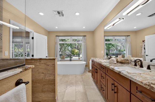 22998 Cottage Hill Dr, Grass Valley, CA 95949