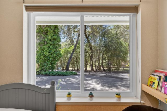 22998 Cottage Hill Dr, Grass Valley, CA 95949