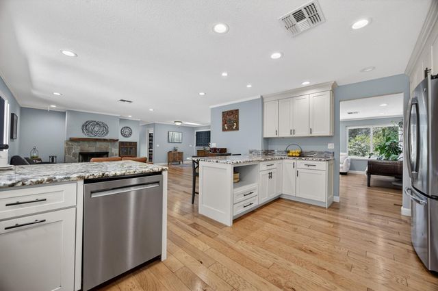 22998 Cottage Hill Dr, Grass Valley, CA 95949