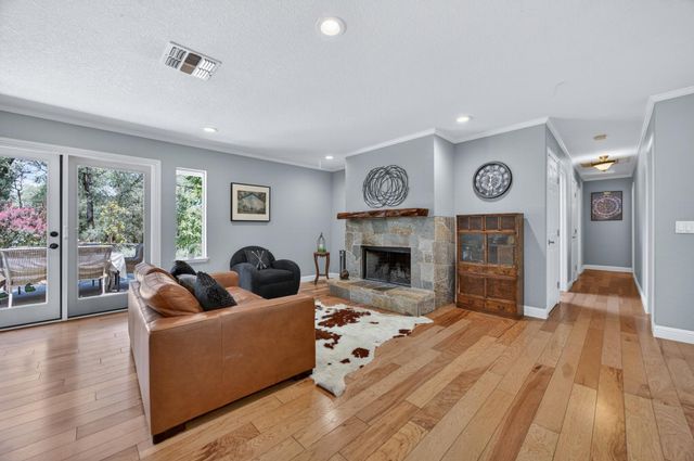 22998 Cottage Hill Dr, Grass Valley, CA 95949