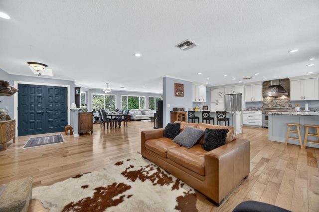 22998 Cottage Hill Dr, Grass Valley, CA 95949
