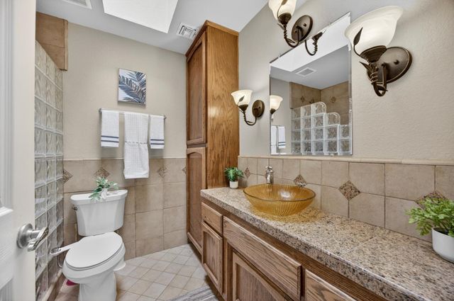 22998 Cottage Hill Dr, Grass Valley, CA 95949