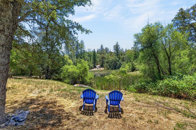 22998 Cottage Hill Dr, Grass Valley, CA 95949